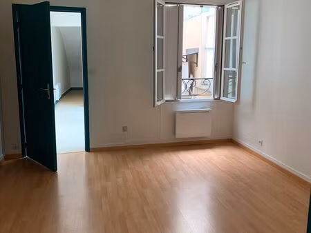 appartement f3 plein centre ville