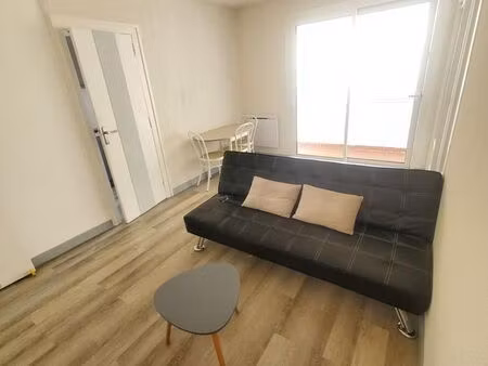 t2 meublé 49 m² – parking – cave – balcon/loggia – résidence sécurisée