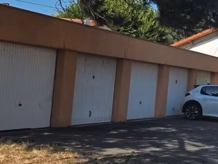 garage tournon sud- secteur j.longo■12m2■porte électrique.■150/mois