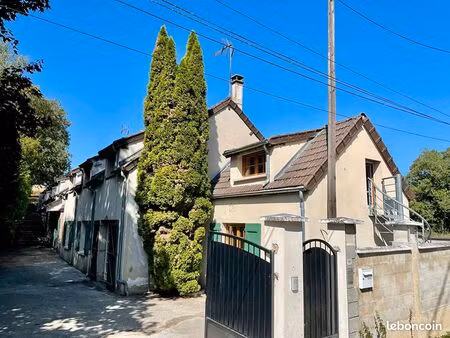 propriété 7 pièces 151 m²
