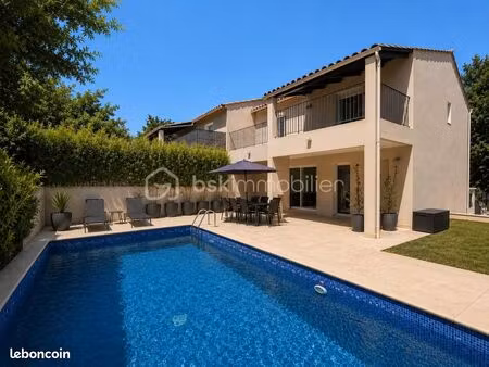 villa 4 pièces 123 m²