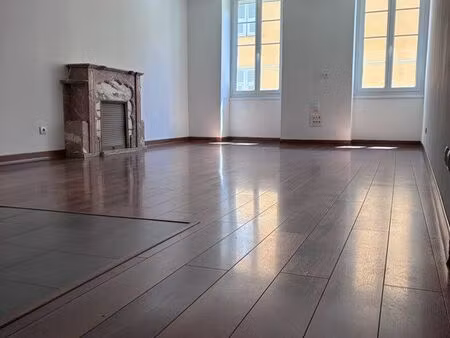 rare bastia rue napoléon superbe t3 95m2