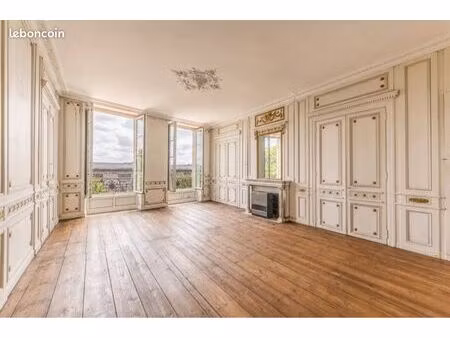 magnifique t2 de caractère – 45 m² – chartrons – bordeaux
