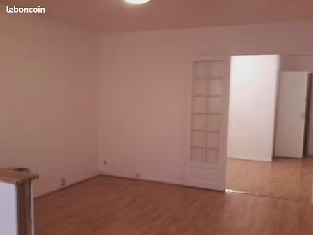 f2 bis rdc en bon état proximité campus sup ardennes