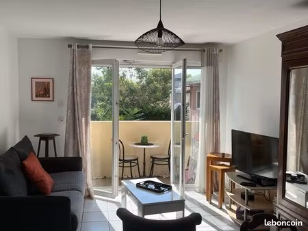 t3 meublé de standing – 58 m² – résidence récente – parking couvert – gradignan