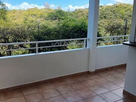 a vendre t3 + petite vue mer