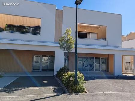 à louer - local professionnel 75 m2-carignan-de-bordeaux