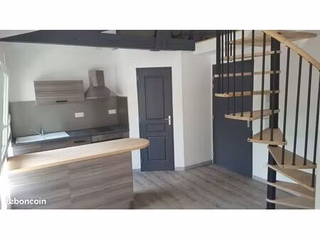studio neuf semi-meublé avec mezzanine