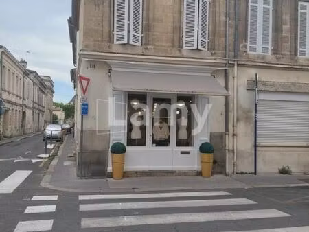bureau 60 m²
