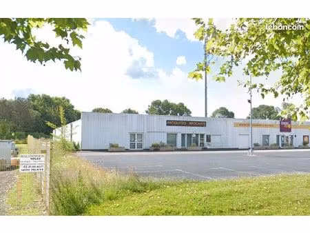 local commercial 750 m² falaise