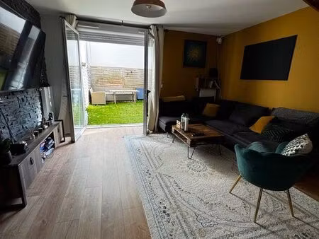 maison 3 pièces – 75 m² avec jardin  2 parkings privés – résidence sécurisée à étiolles (9