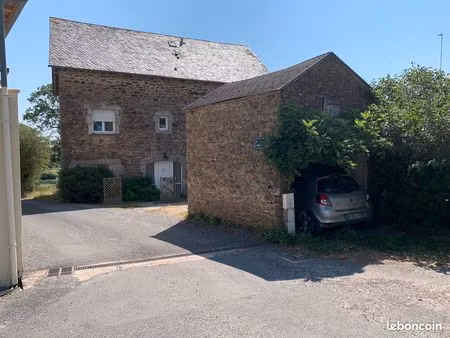 maison t5 dans une grange en pierre entièrement rénovée + car-port et garage
