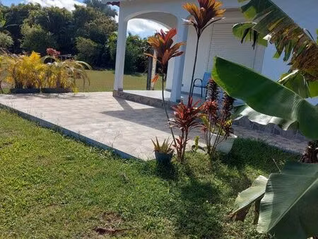 bungalow ti-clarinette - location saisonnière ?
