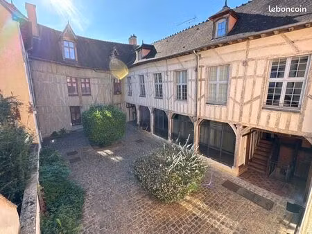 studio meublé troyes cathédrale