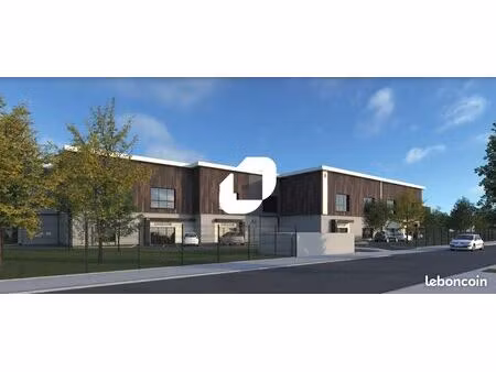 local d'activité 395 m²