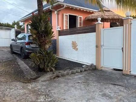 loue maison meublée carrere petit-bourg