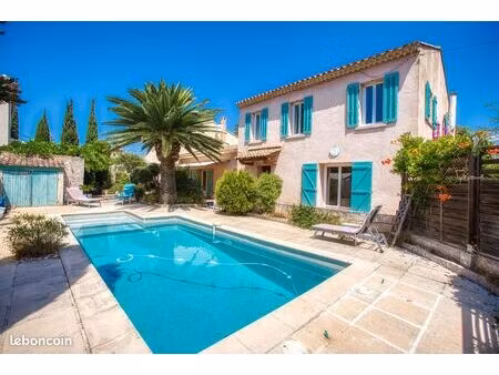 villa 3 chambres 158 m²