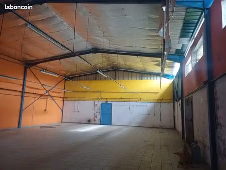 garage  atelier 260 m² saint-françois