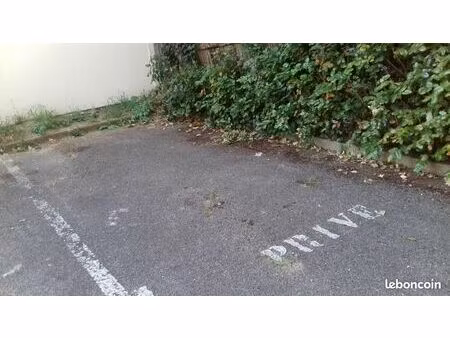 parking exterieur