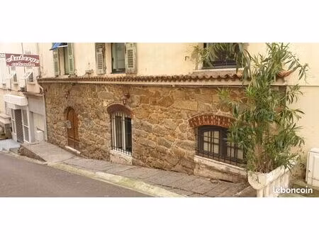 local commercial 63 m²