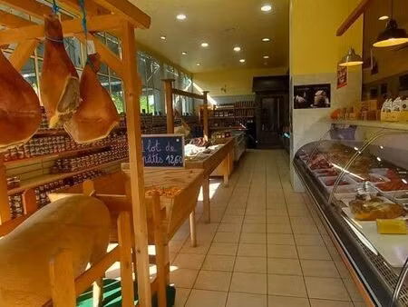 local commercial laveissière