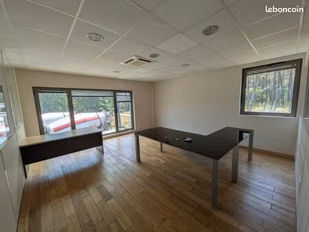 bureaux  entrepôt 800 m² canéjan