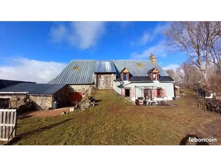 propriété 126 m² saint-saturnin
