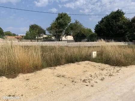 terrain à bâtir de 180 m2 au prix de 63000 à meschers-sur-gironde (17)