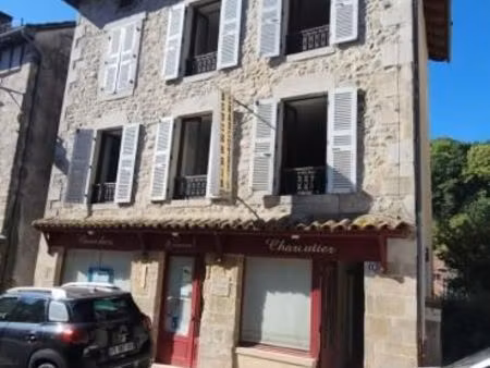immeuble 130 m² laroquebrou