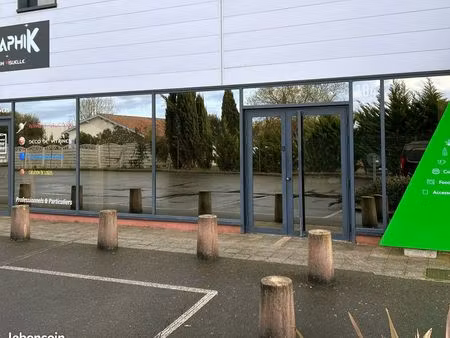local commercial / usage bureau 100m² - créon la sauve