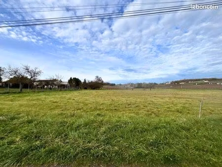terrain 2 372 m² jonzac