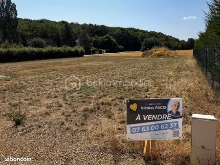 terrain 1 170 m² vinon
