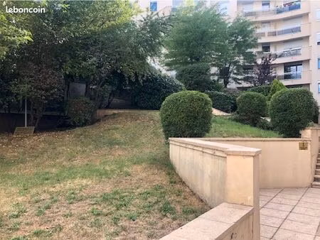à sèvres f3 résidentiel au pied des commerces