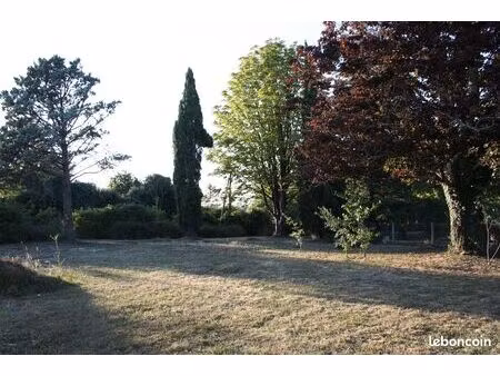 terrain constructible saintes arboré proche centre ville