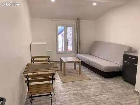 studio refait à neuf - entièrement meublé