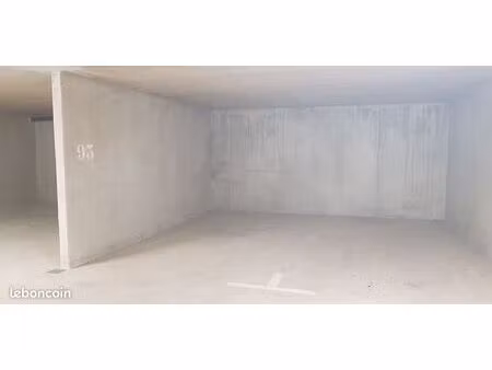 location garage neuf hyeres