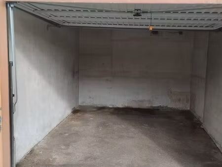 particulier loue garage la valette du var