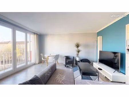 appartement 2 pièces meublé avec balcon et parking - à 2 min du métro mairie d’aubervillie