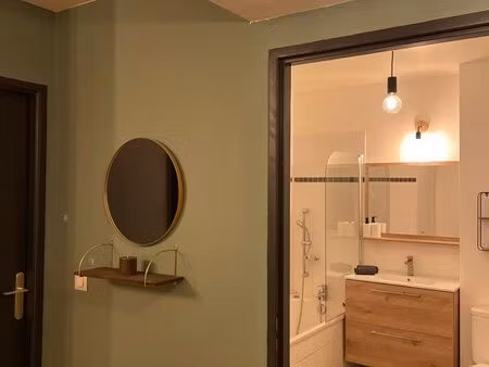 appartement f2 meublé avec terrasse et parking – bagnolet – disponible à partir du 1er aoû