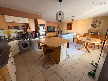t3 meublé avec grande terrasse plein sud – 83 m² – parking – à 7 min du rer e bondy