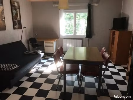 iut bourges: t1 étudiant/e meublé + parking