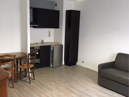 studio meublé 30m2+cave centre-ville bourges