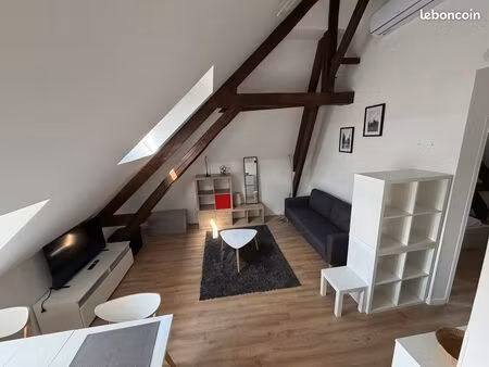 superbe t2 meublé - clim  fibre  stationnement
