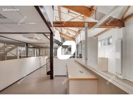 bureau 602 m²