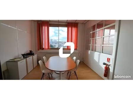 bureau 290 m²