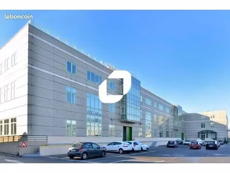 bureaux 3 057 m²