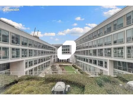 bureaux 7 000 m²
