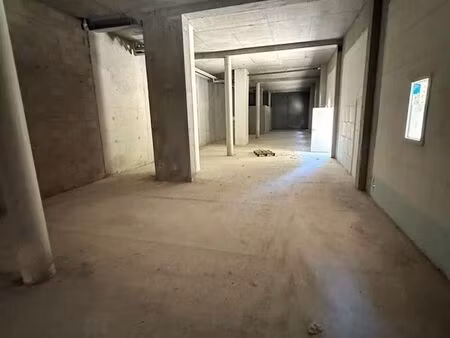 boutique 240 m² montreuil