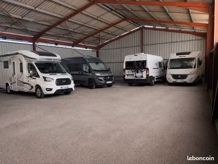 louez un emplacement sécurisé pour votre camping-car