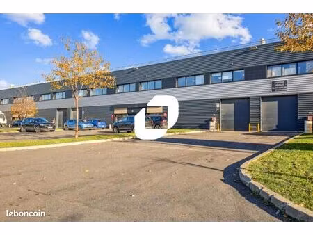 local d'activité 1 264 m²